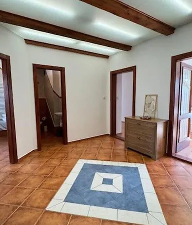 Kollarova Apartment *